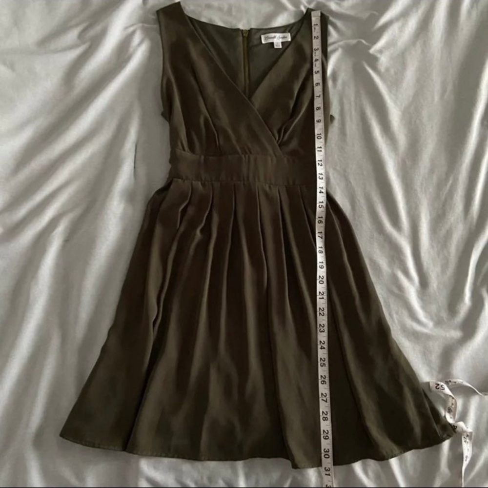 Fit and Flare Dress size 3 - Picture 6 of 8